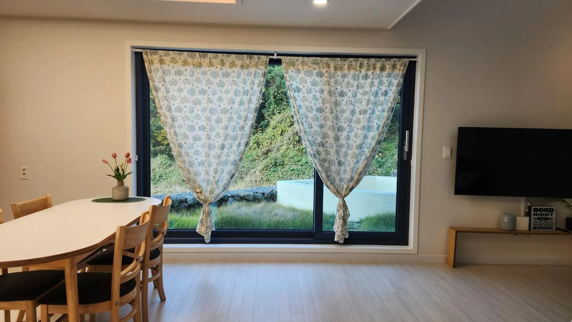 Jeju Aewol Yusuam Shell Apartment South Korea