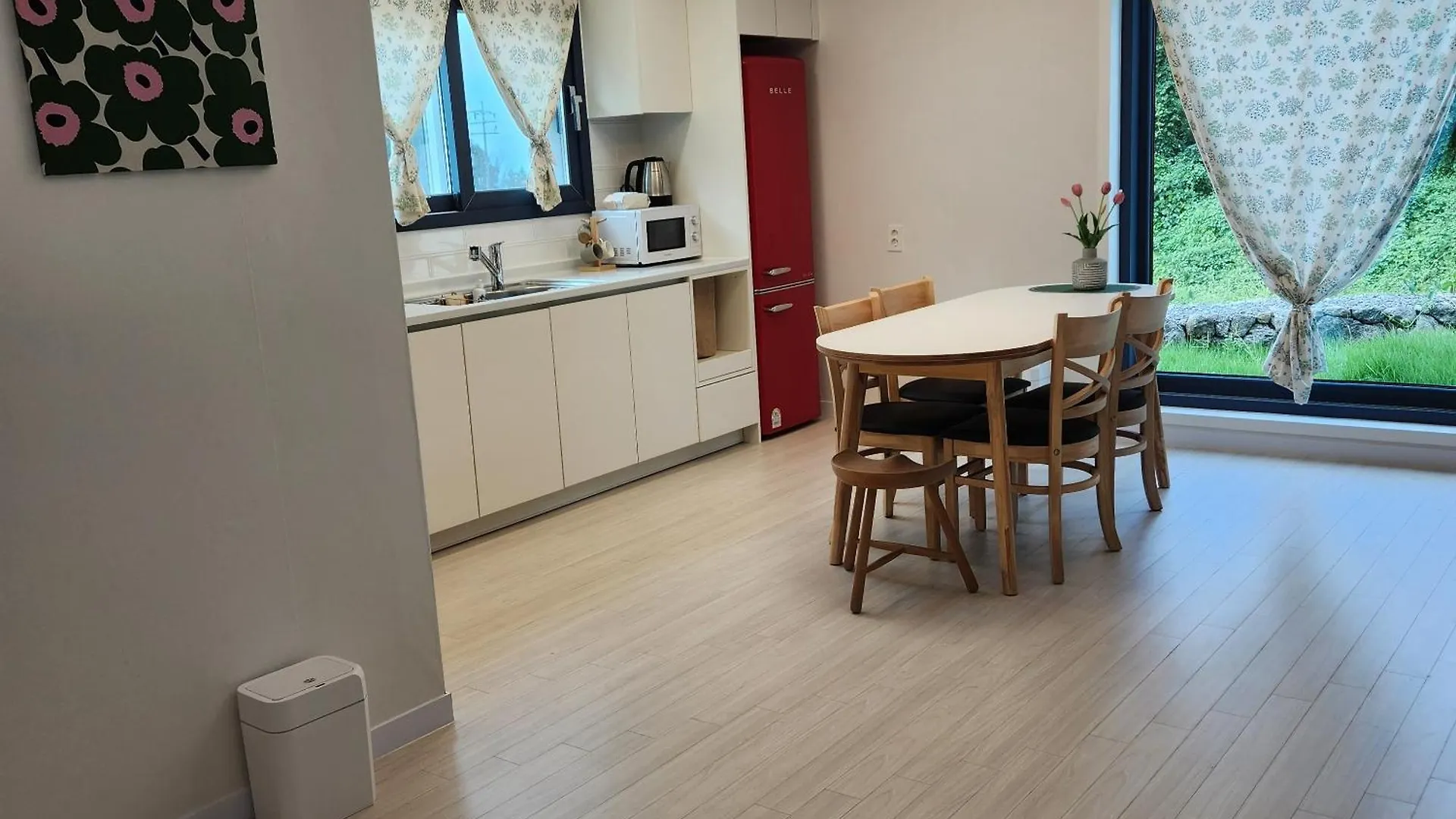 Jeju Aewol Yusuam Shell Apartment